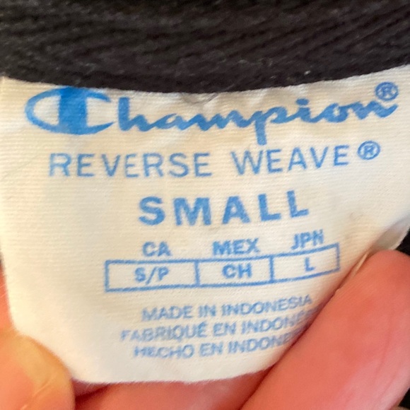 CHAMPION Round Neck Signature Sweatshirt/Unisex - Picture 7 of 7